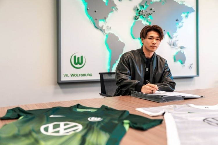 奇异果下载-板凳奇兵，盐贝健人替补获德甲首球，本赛季8个进球全为替补打进